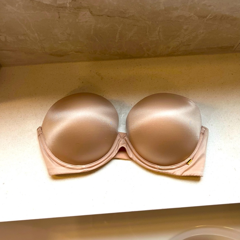 VS Strapless Bra
